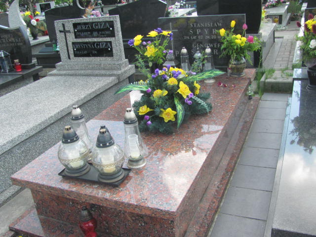 Grób Genowefa Spyra