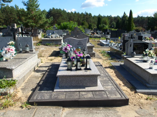 Grób Piotr Mikulski