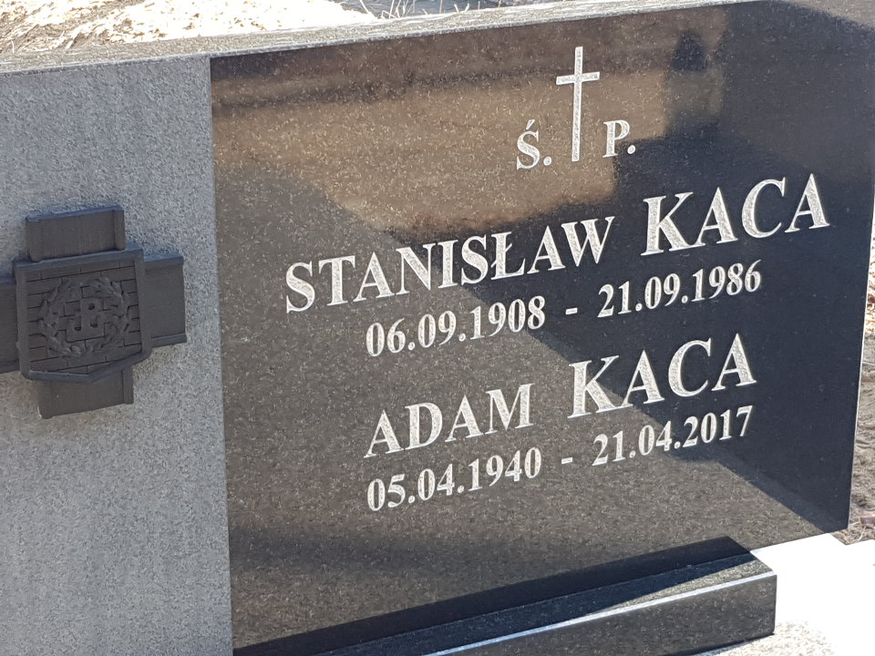Grób Adam Kaca