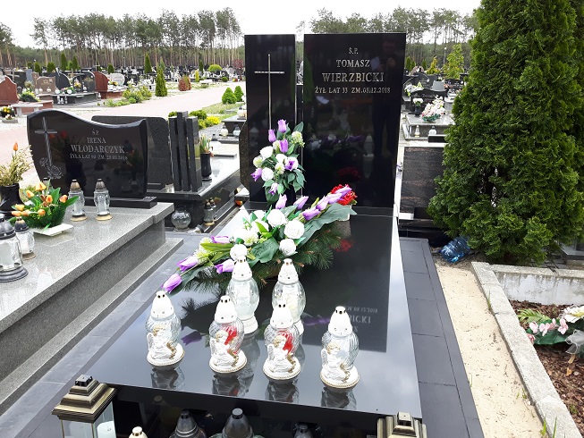 Grób Tomasz Wierzbicki