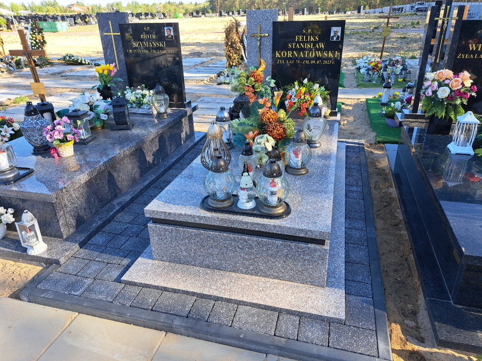 Grób Feliks Kornatowski
