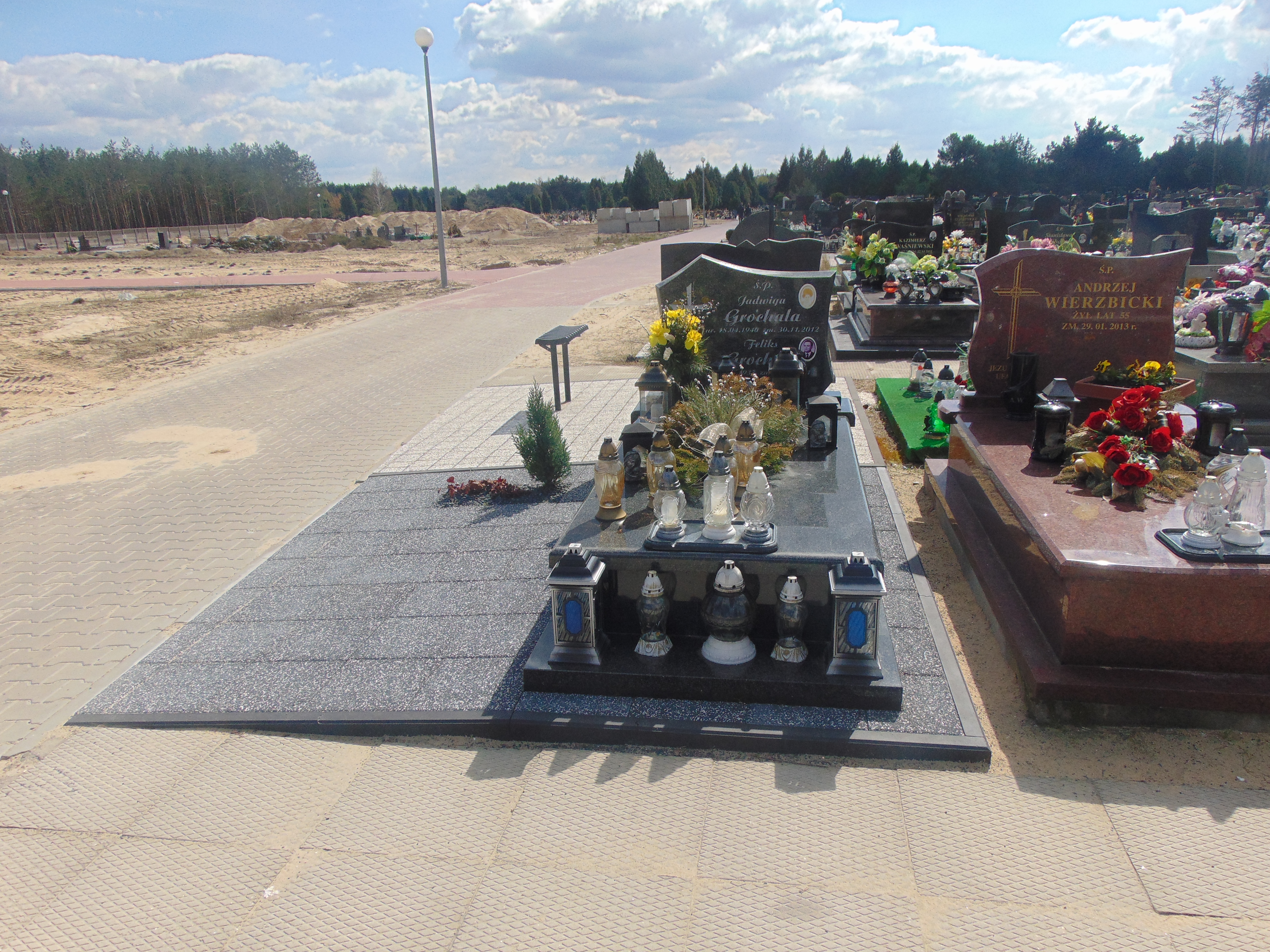 Grób Feliks Grochala