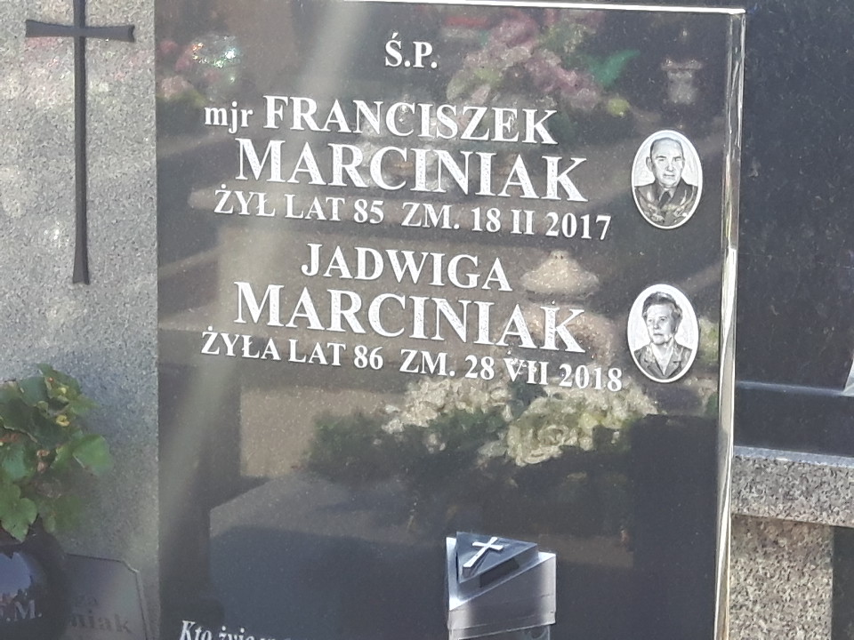 Grób Jadwiga Marciniak