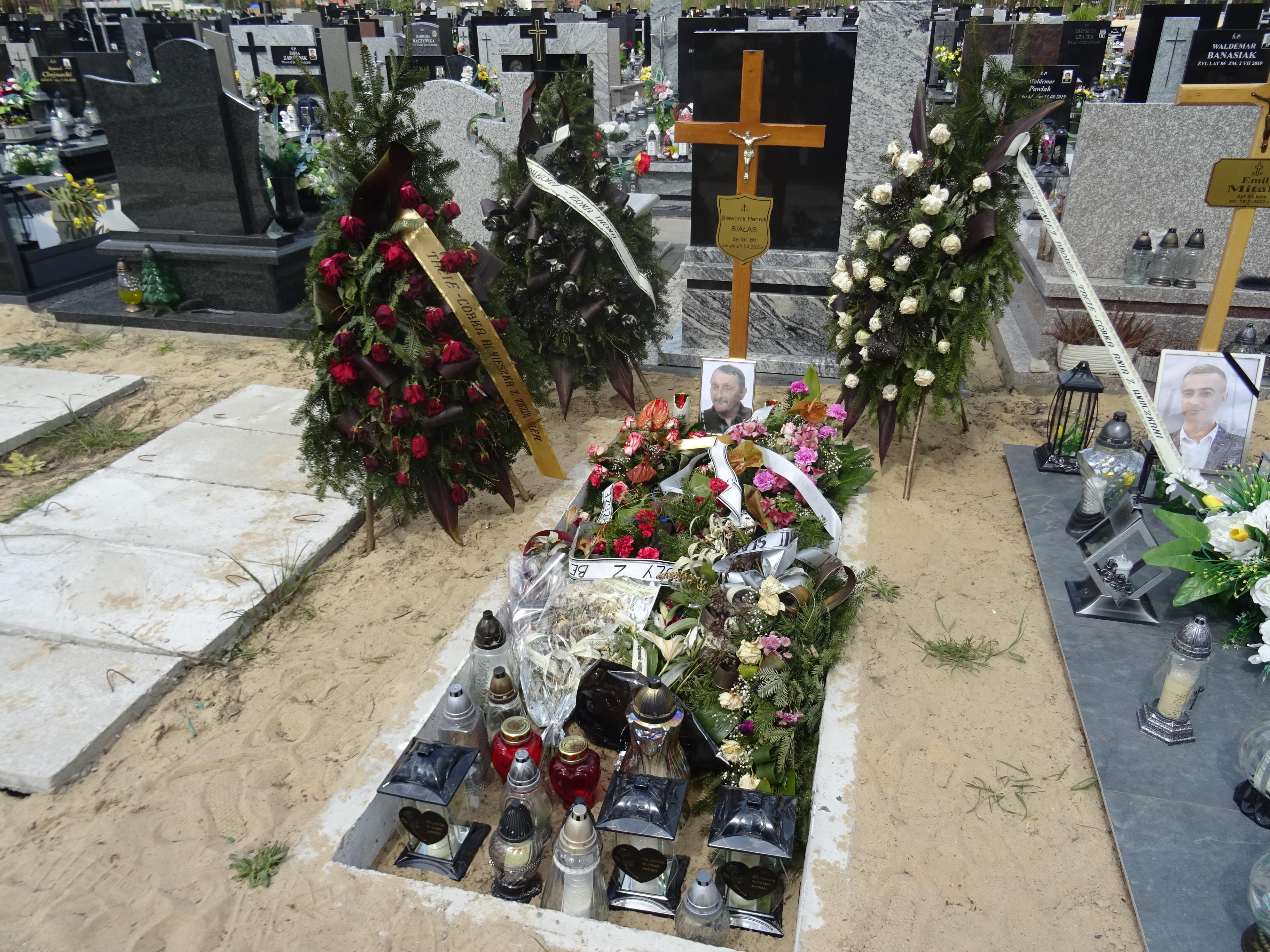 Grób Sławomir Białas